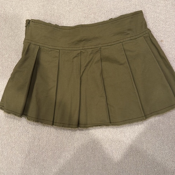 BDG pleated Micro Mini pleated Skirt NEW - Picture 6 of 9
